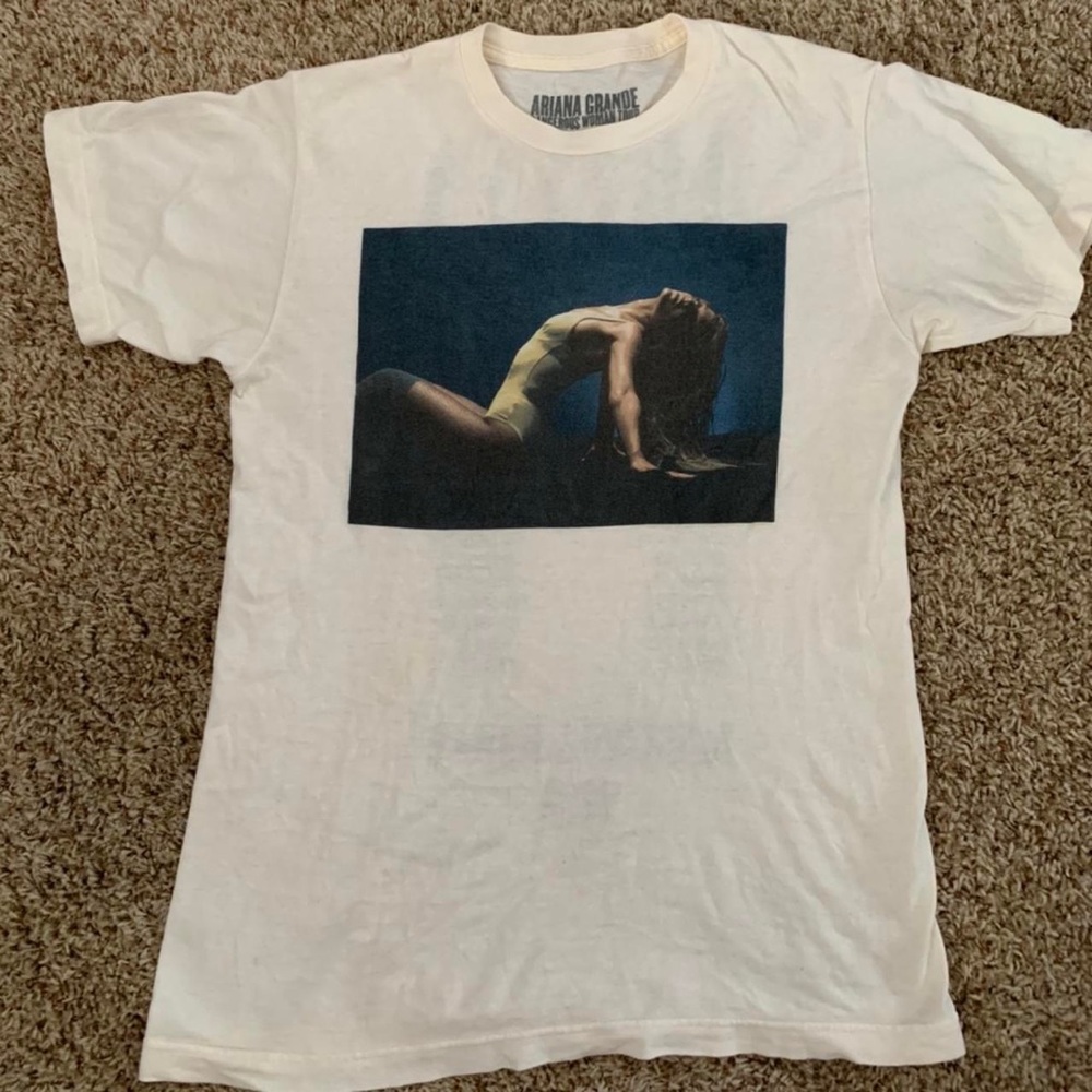 ariana grande shirt